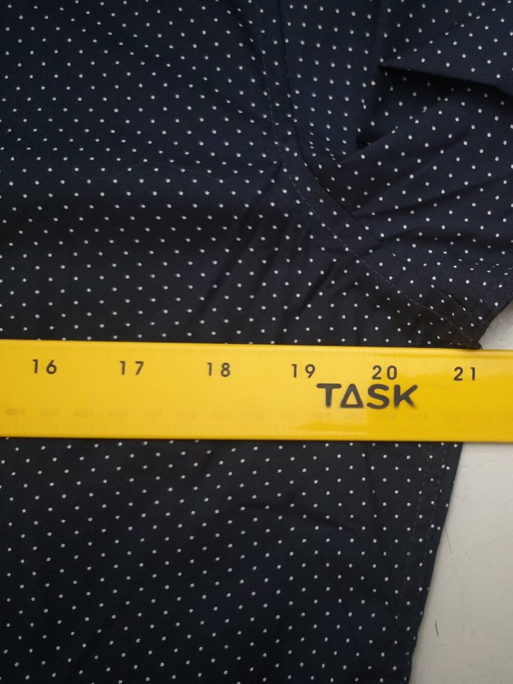 H&M Men's Size Medium Navy w/ White Polka Dots Slim Fit Easy Iron Dress Shirt - Picture 9 of 10